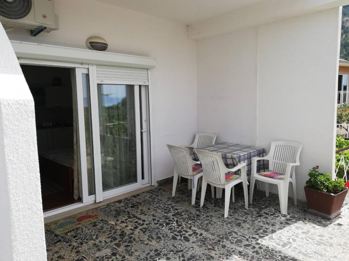 Apartments Medici Zaostrog Luaran gambar